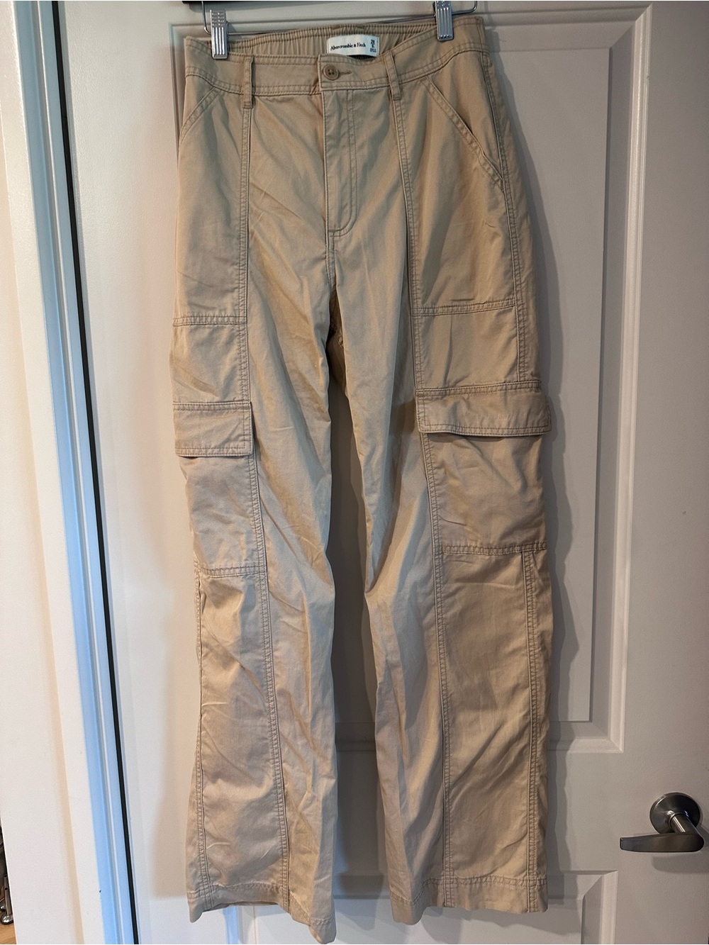 Abercrombie & Fitch Cargo Pants- Size 6 (Long)
